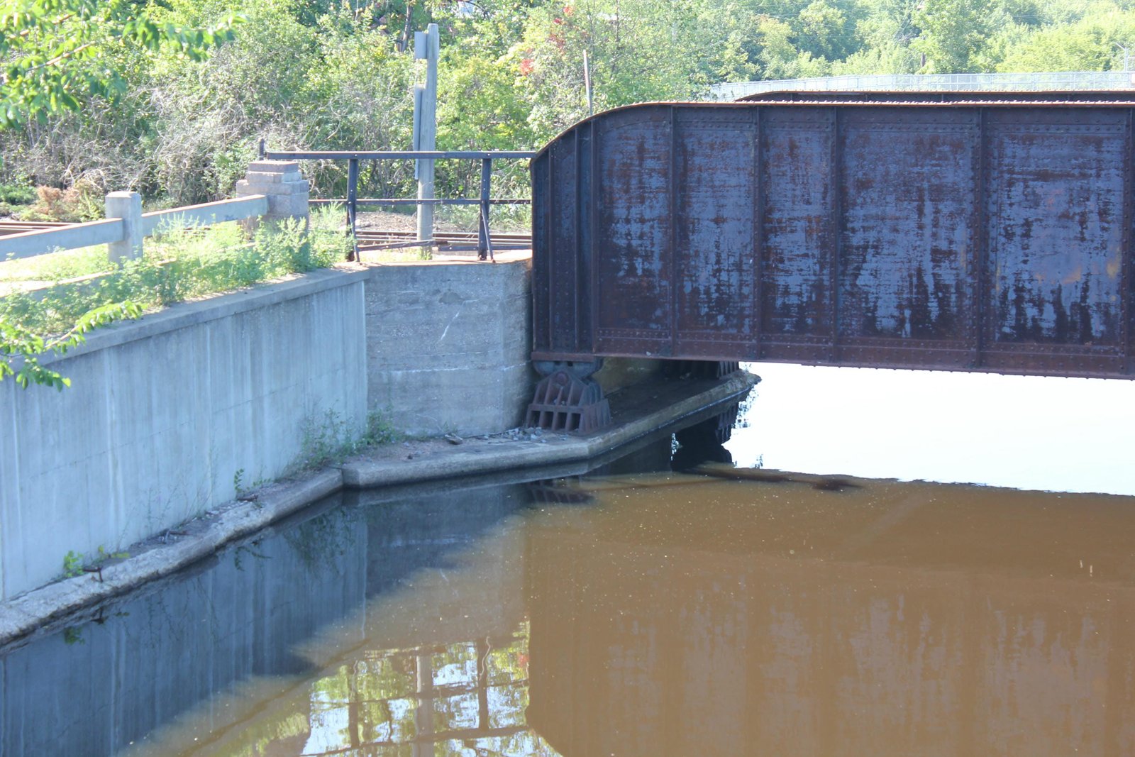 East abutment